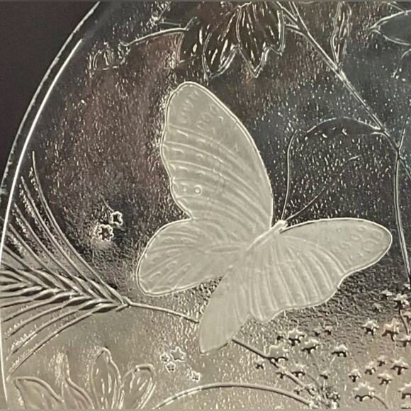 Villeroy & Boch Vintage Glass Platter in Excellent Preloved Condition! 13” x 13” - Picture 2 of 8